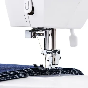 Singer Elite CE677 Computerized Heavy Duty Sewing Machine