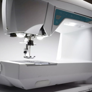 Husqvarna Viking Opal 670 Computerised Sewing Machine